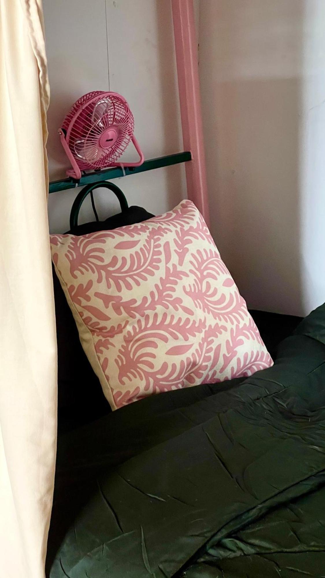Yaiya Hostel & Smoothie Bar Kaoh Touch Bagian luar foto